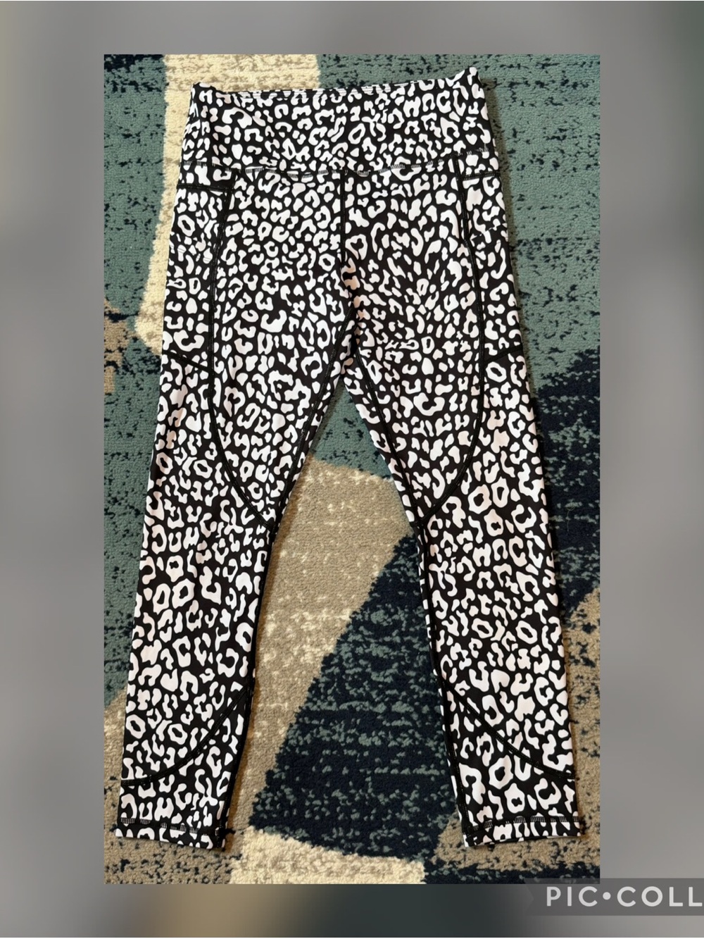 Zyia Active Black White Leopard Print Crop Leggings Size 6-8